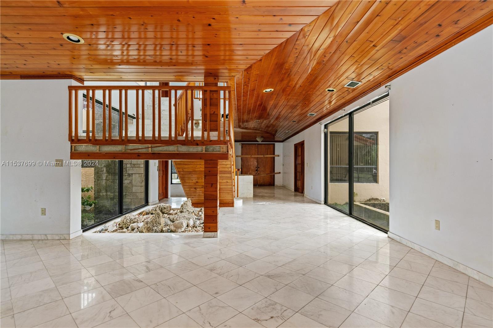 MILLER DRIVE ESTATES - Residential