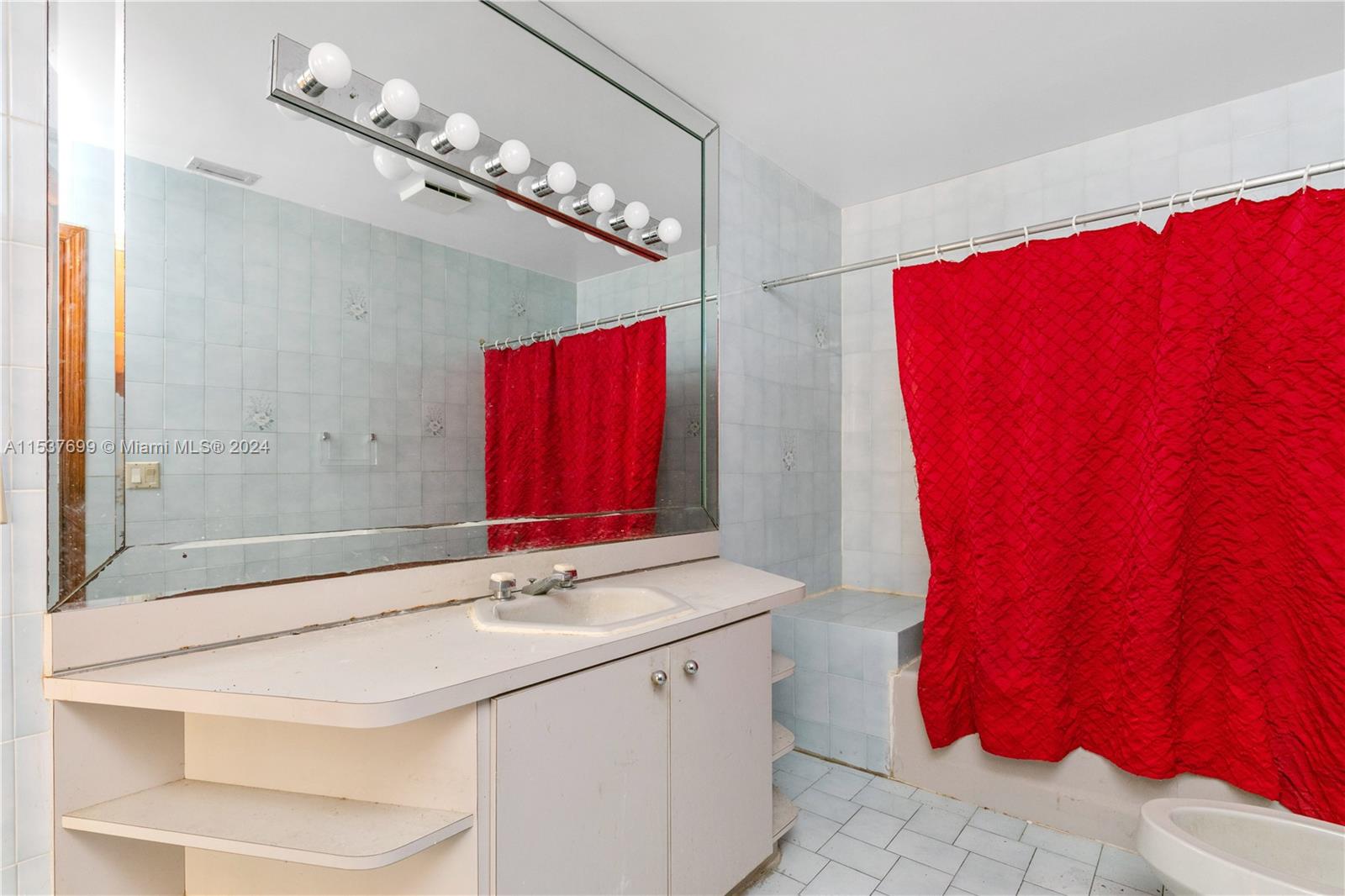 MILLER DRIVE ESTATES - Residential