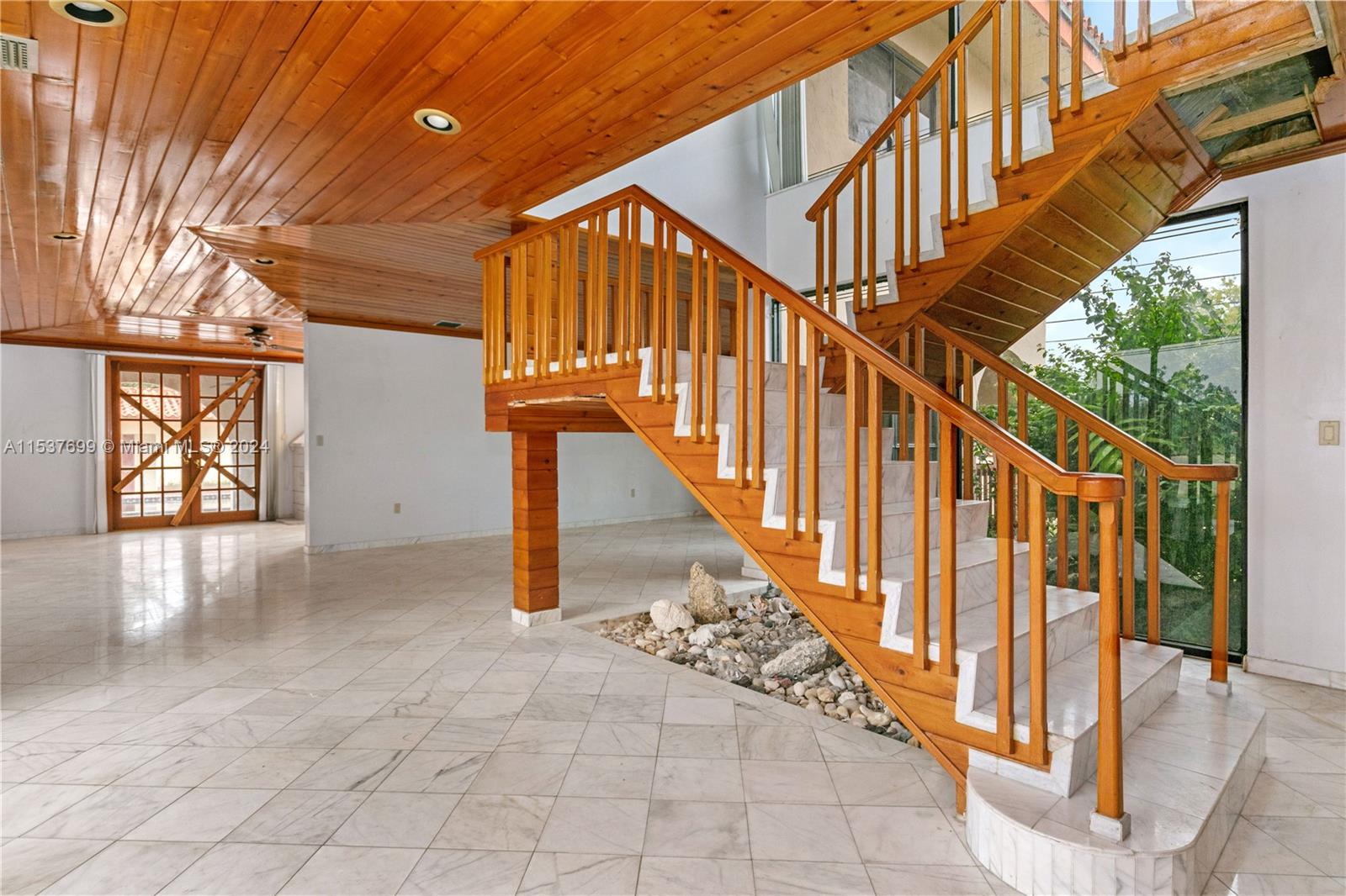 MILLER DRIVE ESTATES - Residential