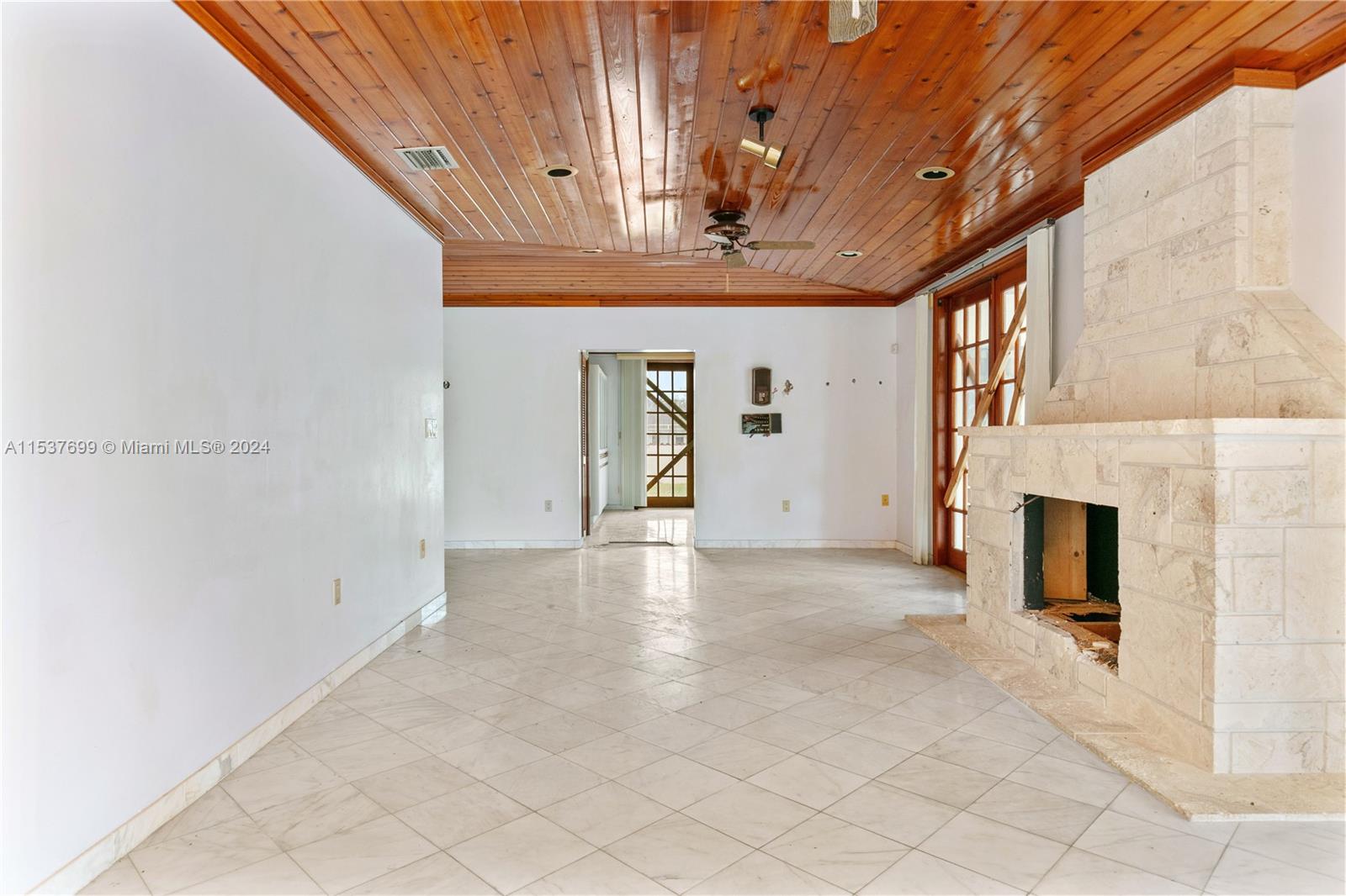 MILLER DRIVE ESTATES - Residential