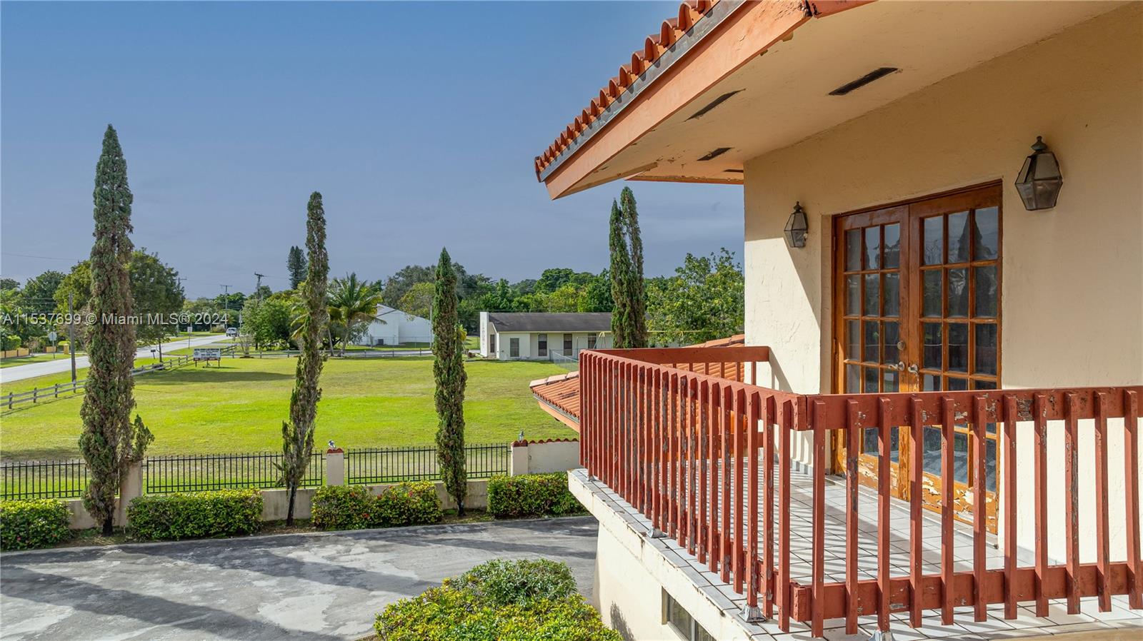 MILLER DRIVE ESTATES - Residential