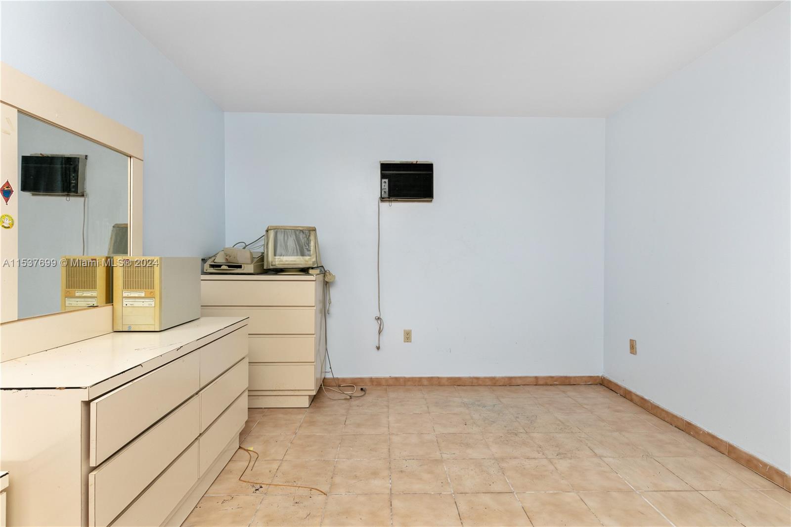 MILLER DRIVE ESTATES - Residential