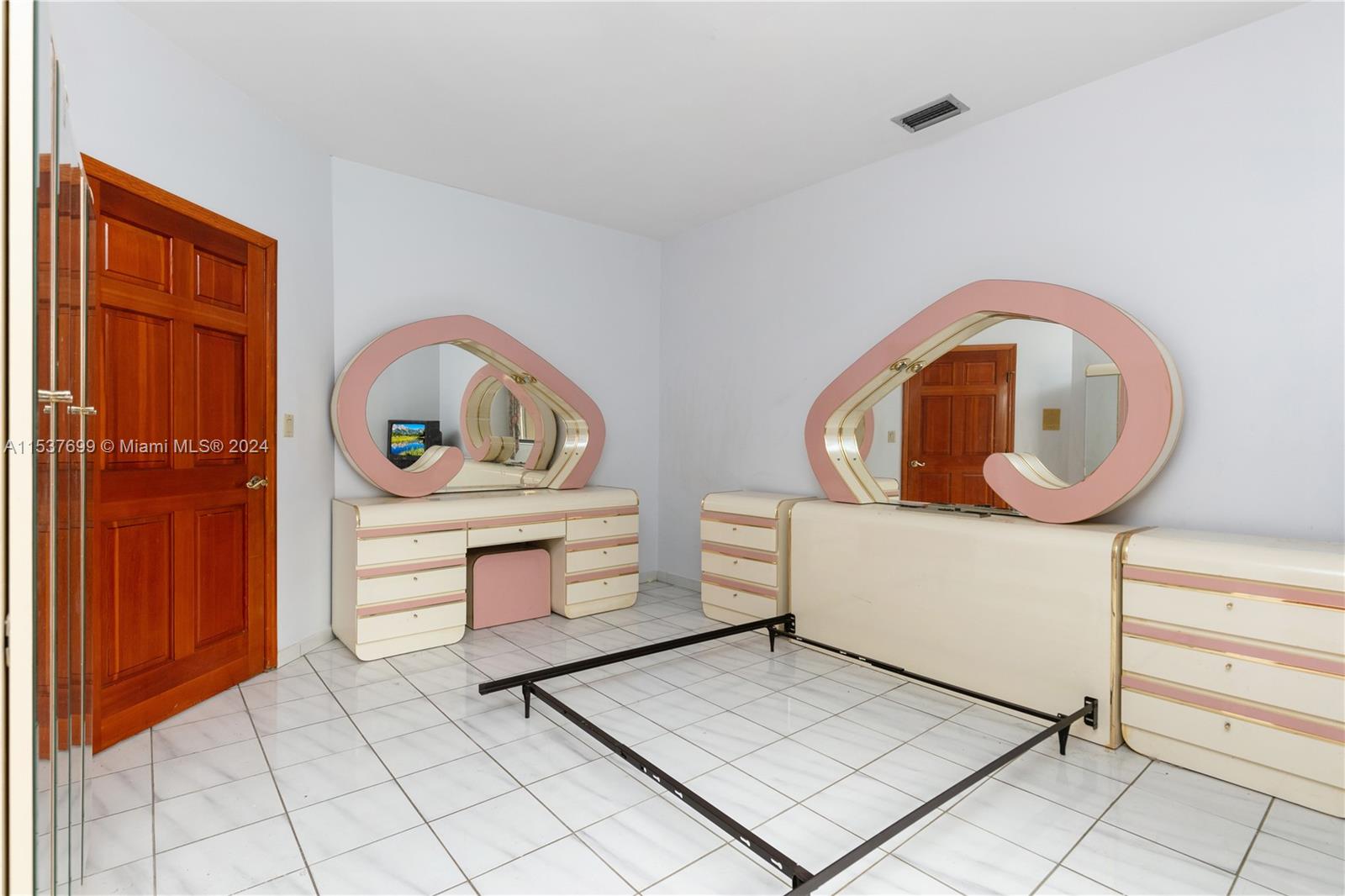 MILLER DRIVE ESTATES - Residential