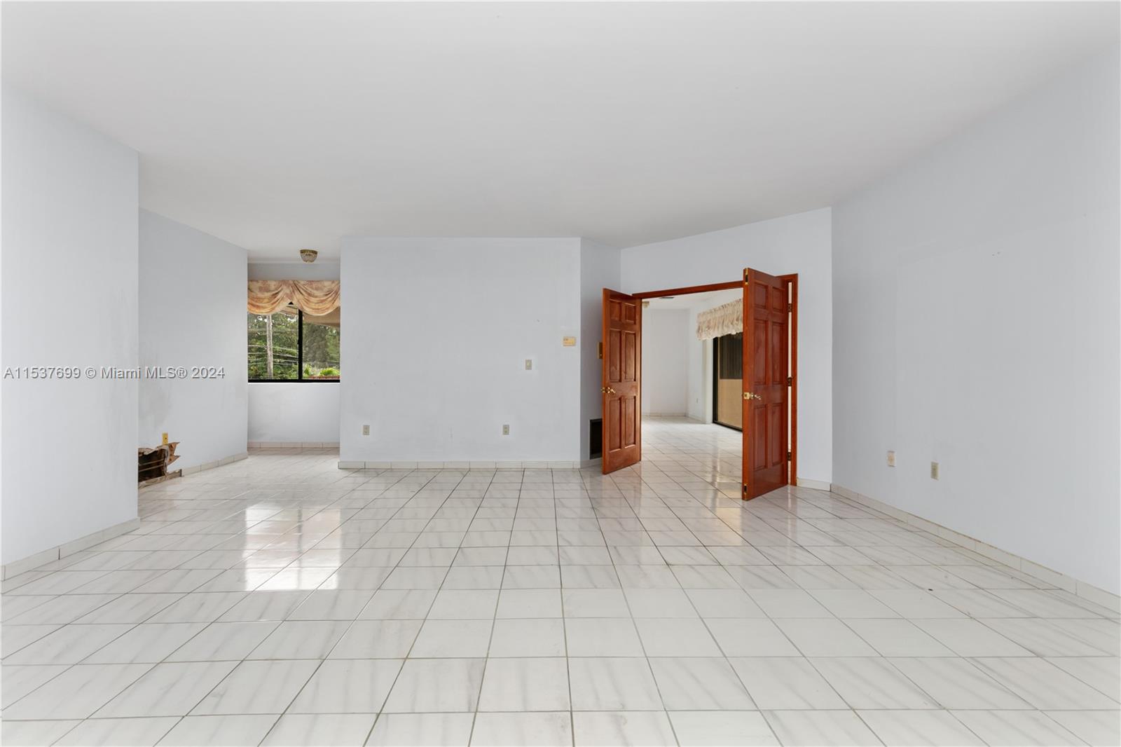 MILLER DRIVE ESTATES - Residential