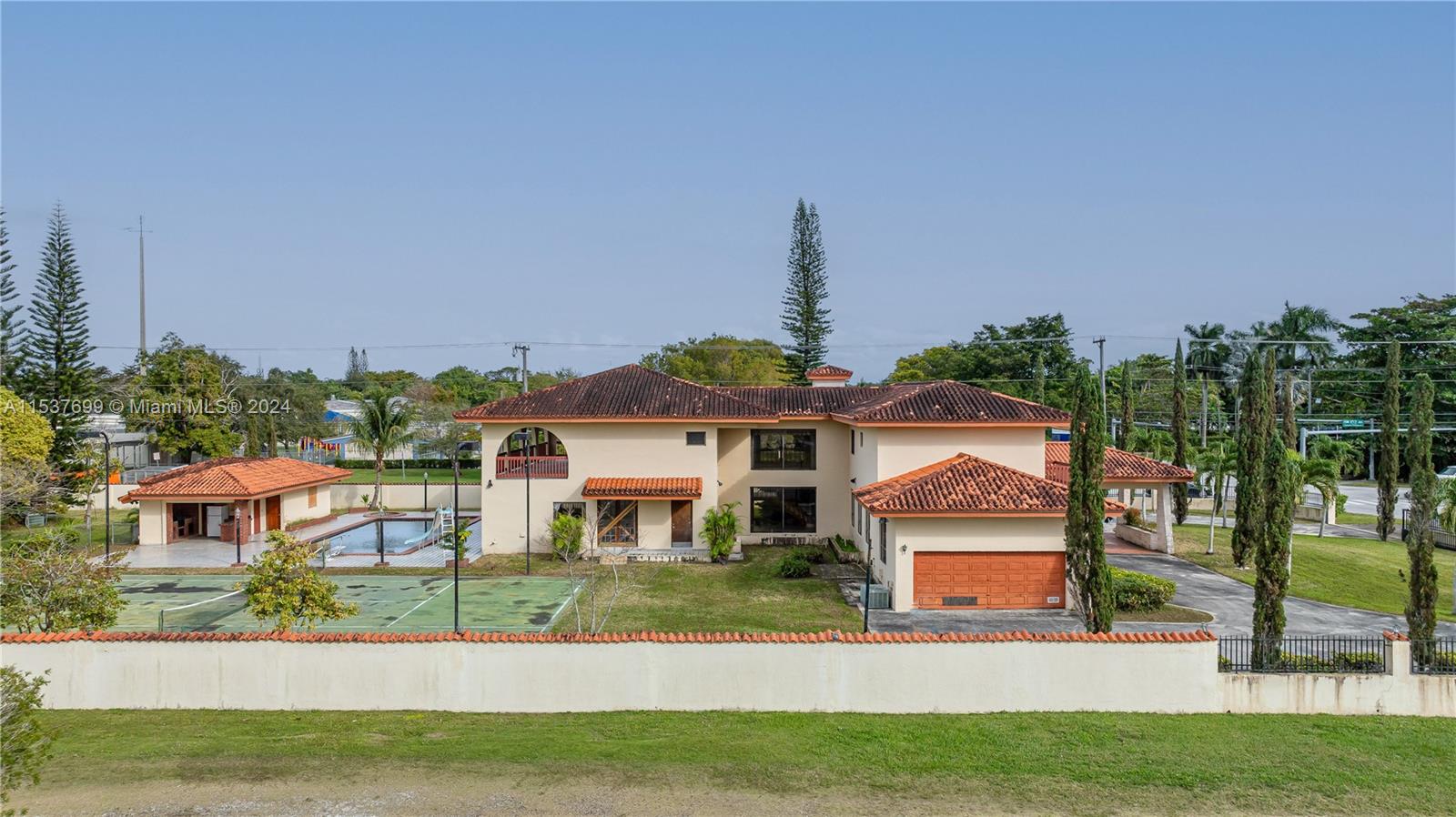 MILLER DRIVE ESTATES - Residential