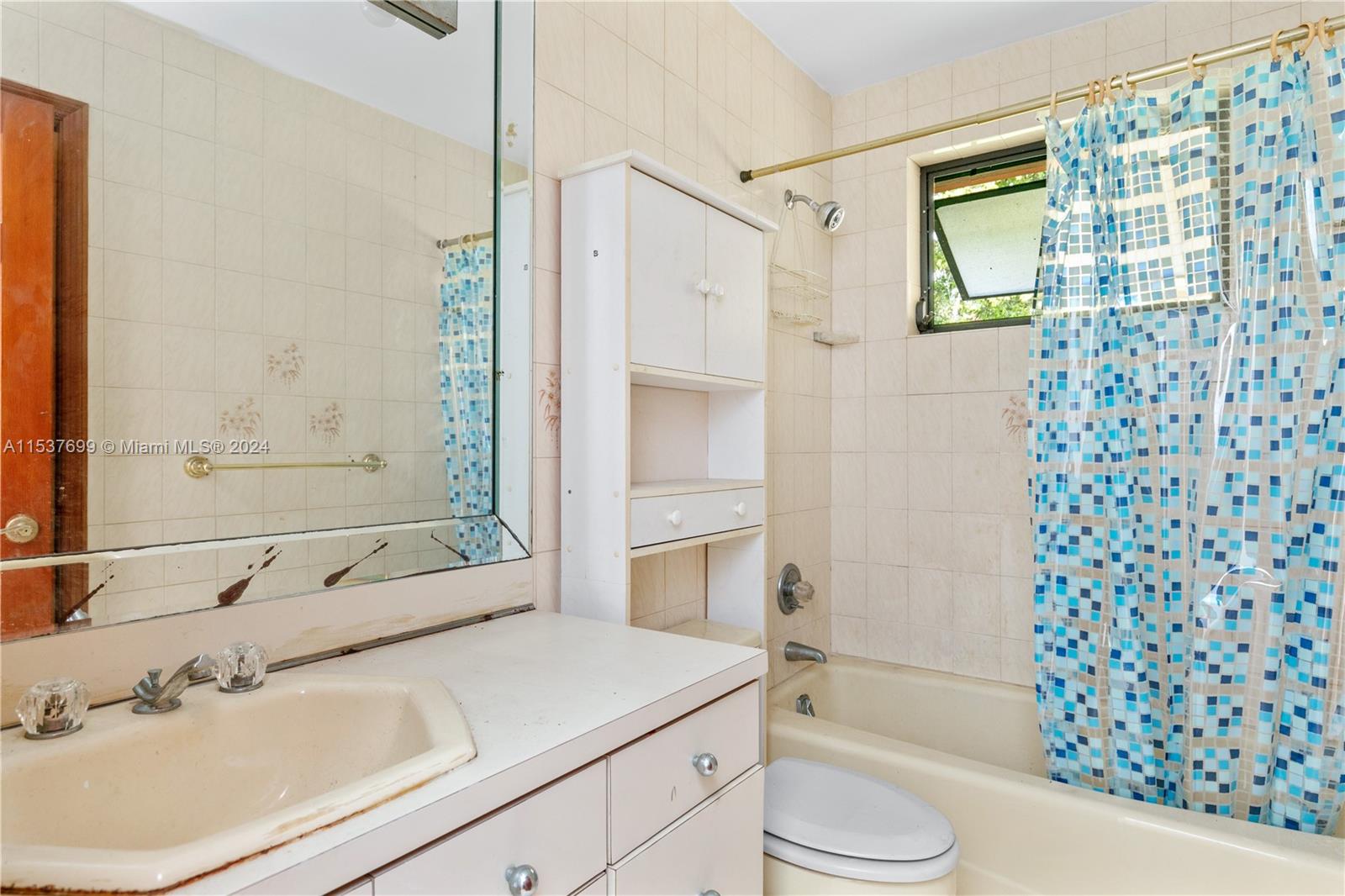 MILLER DRIVE ESTATES - Residential