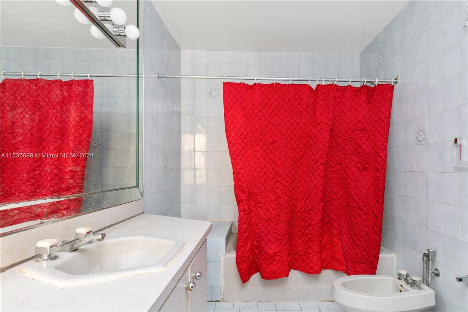 MILLER DRIVE ESTATES - Residential