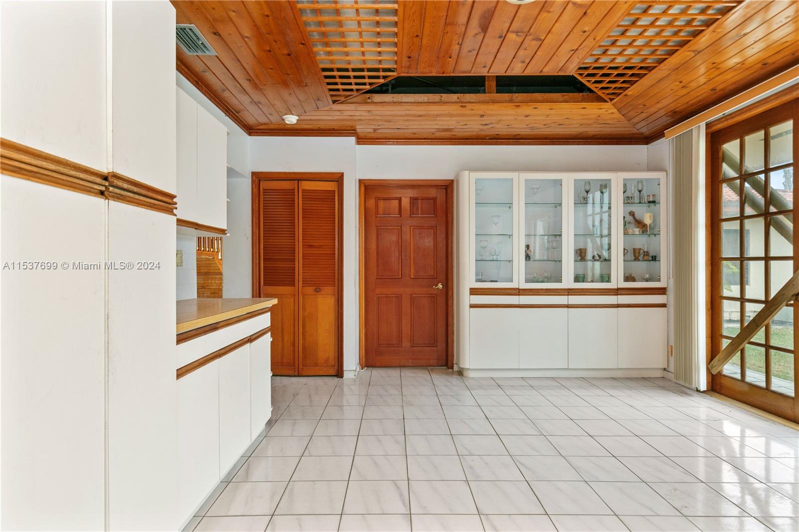 MILLER DRIVE ESTATES - Residential