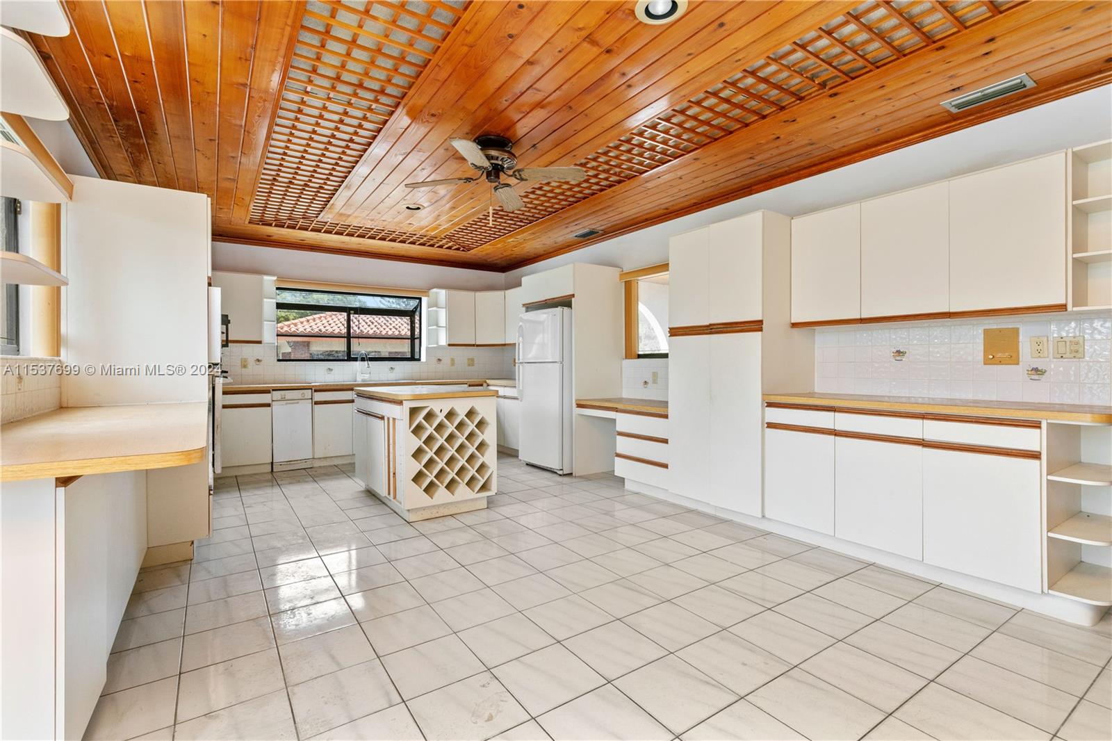 MILLER DRIVE ESTATES - Residential