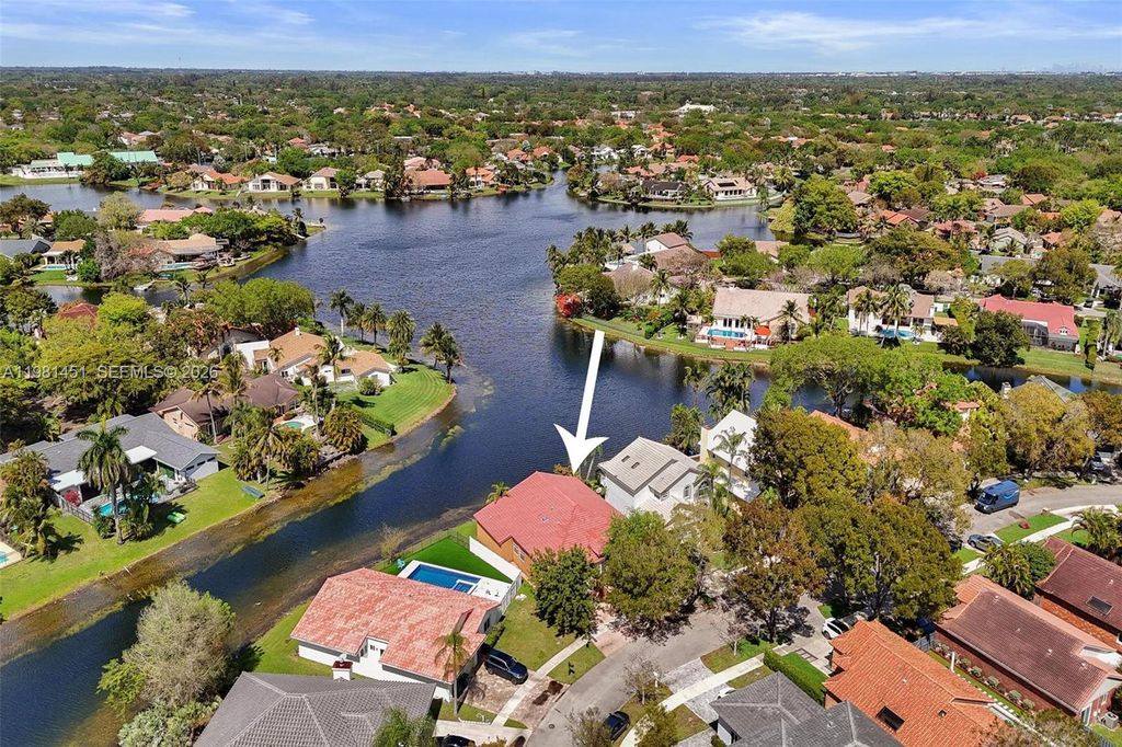 Photo of 11585 N Quayside Dr, Cooper City, FL 33026 (MLS # A11981451)