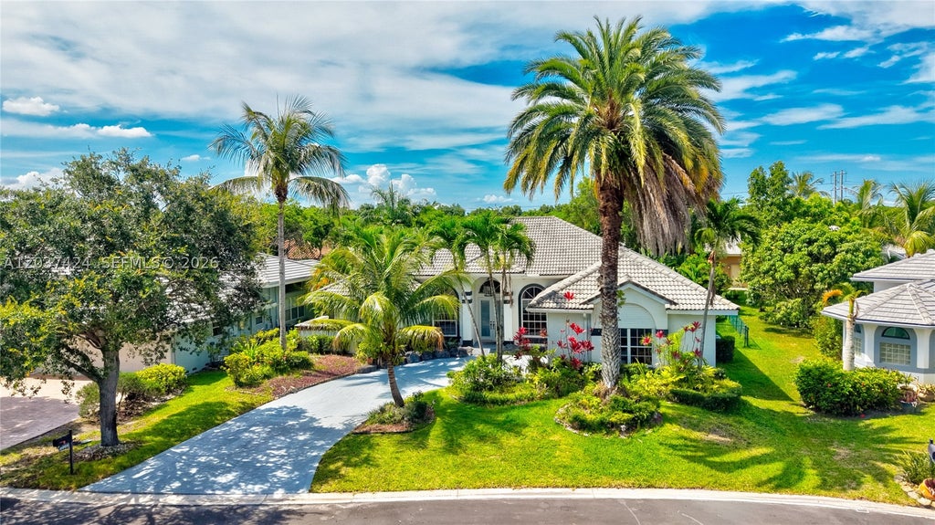 Photo of 4964 NW 108th Ter, Coral Springs, FL 33076 (MLS # A12037424)