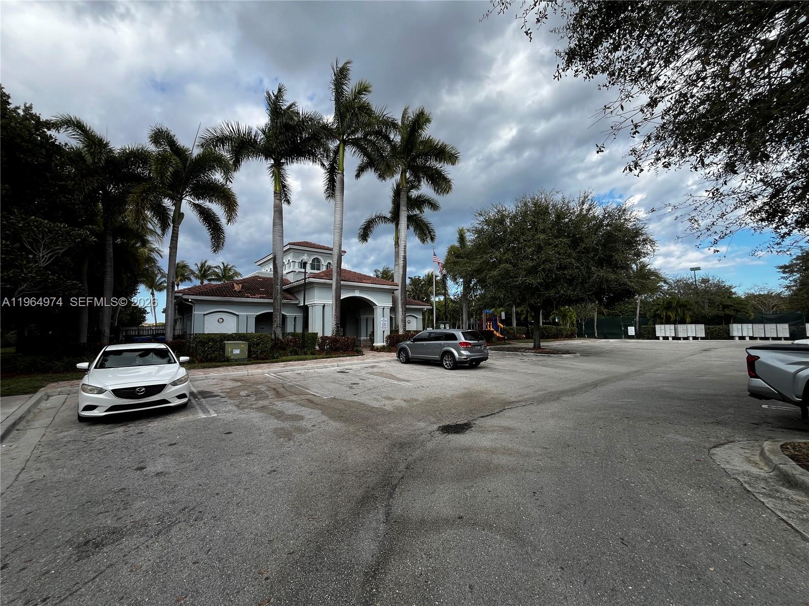 THOUSAND OAKS - Residential