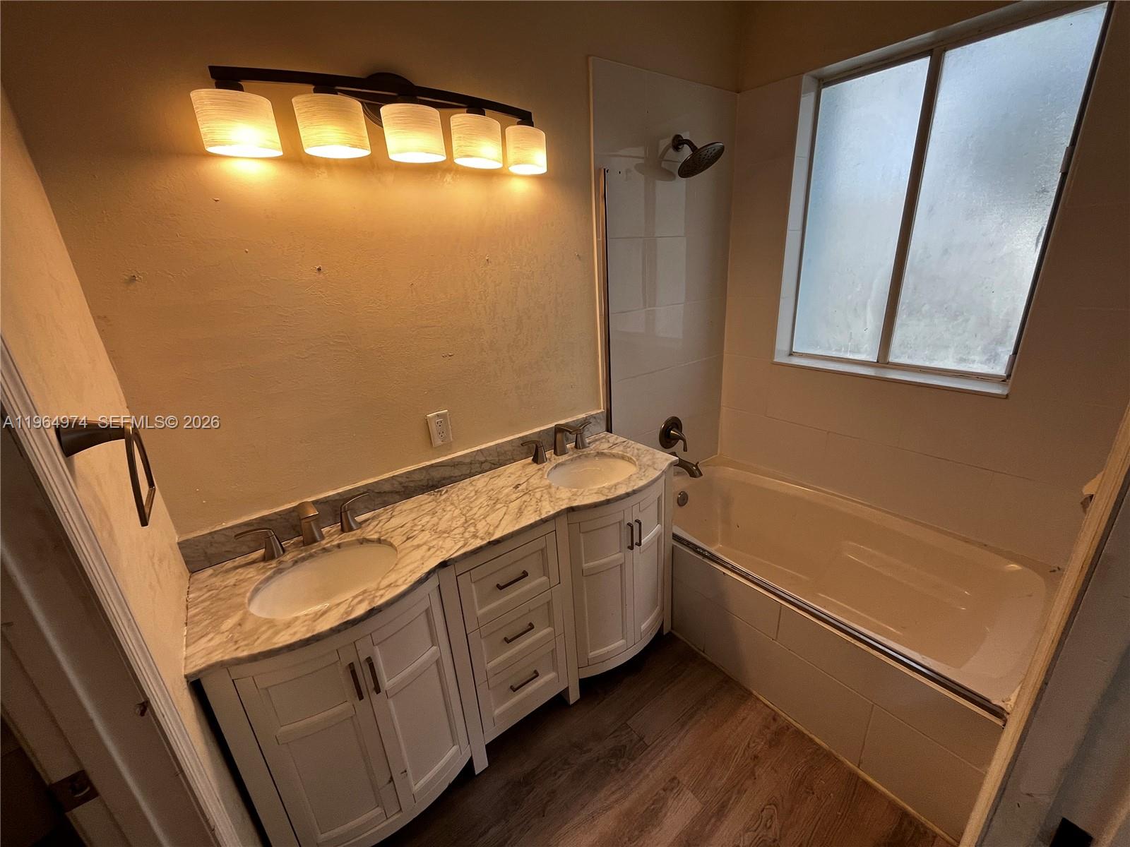 THOUSAND OAKS - Residential