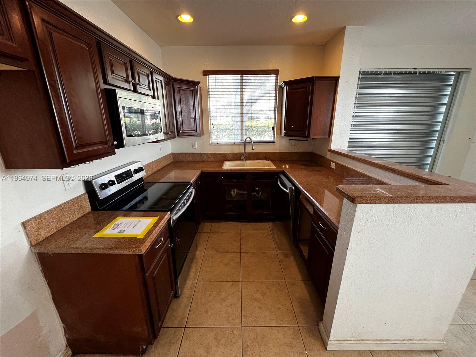 THOUSAND OAKS - Residential