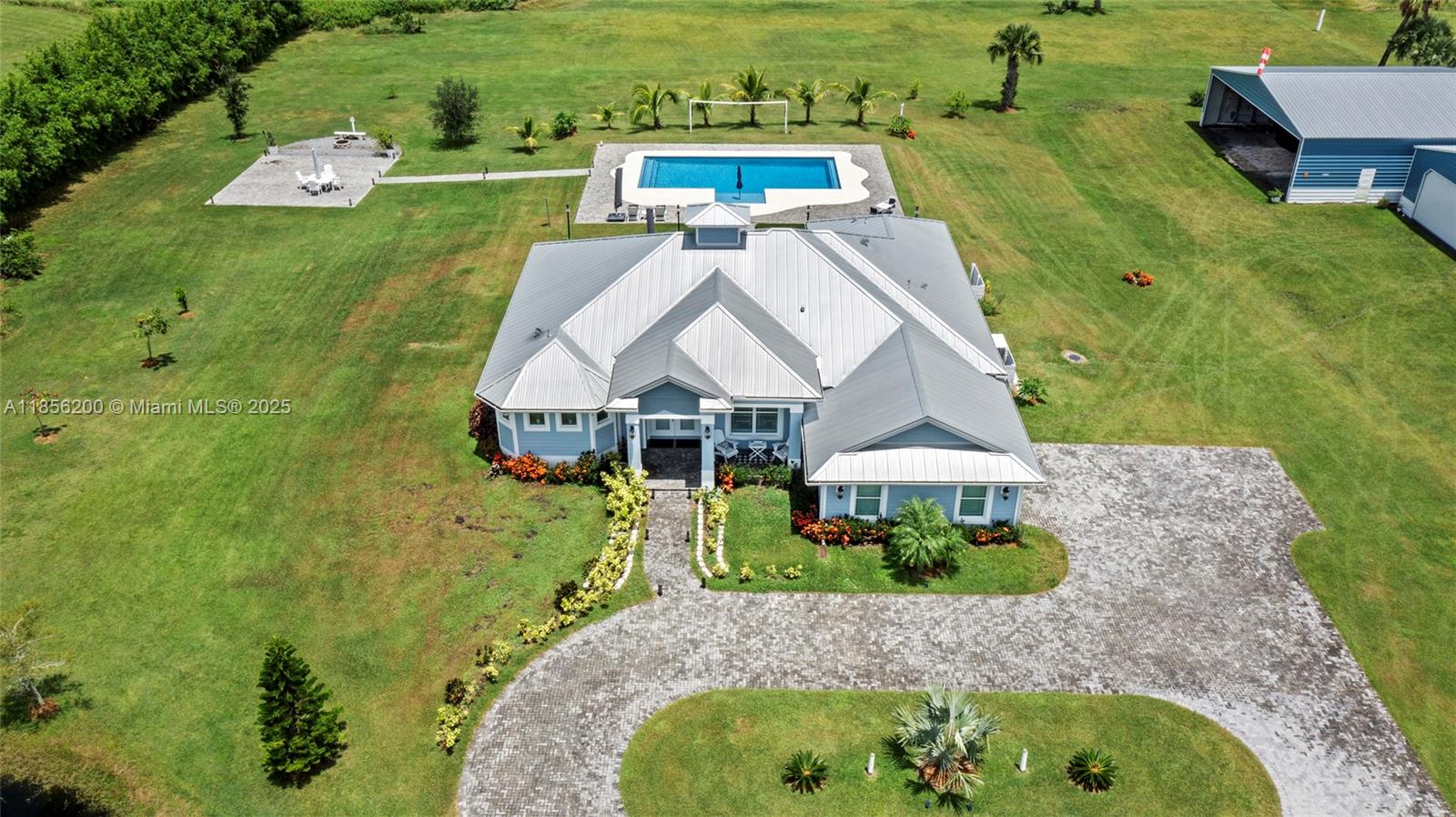 15350 Navion Dr
