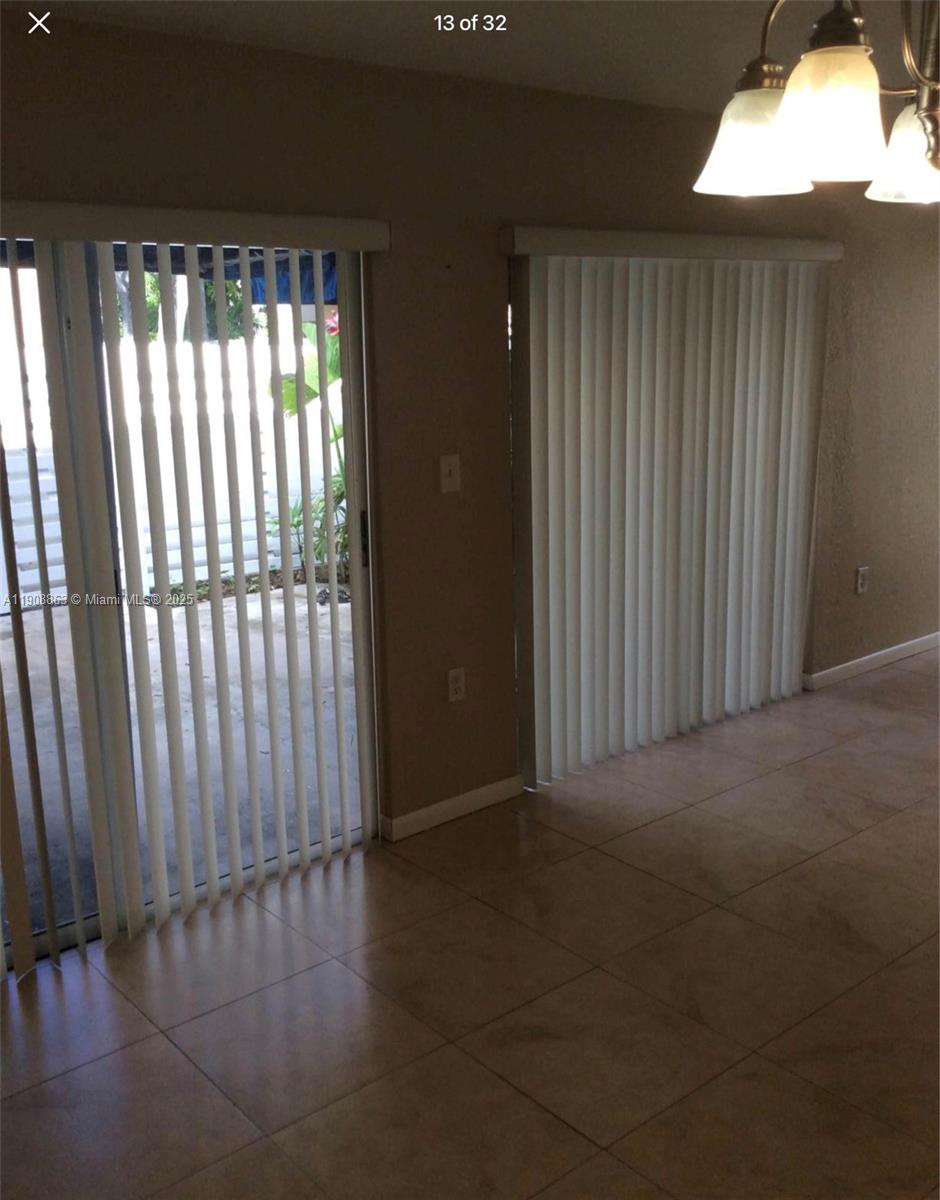 KENDALL CENTER - Residential Lease