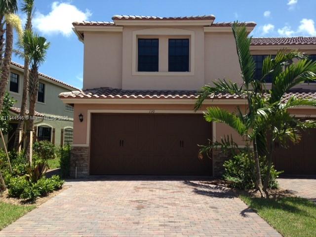 Don’t miss this move-in ready 3-bedroom, 2-bathroom home located in one of Plantation’s most convenient neighborhoods! This property is in excellent condition and offers a welcoming layout with stylish laminated flooring throughout.
Enjoy bright, open living spaces perfect for relaxing or entertaining. The well-maintained kitchen connects seamlessly to the dining and living areas, creating a warm, inviting atmosphere. All bedrooms are generously sized, with the primary suite featuring a private bath and ample closet space.
SORRY NO PETS ALLOWED
Located just minutes from I-595, this home offers quick access to major highways, shopping centers, dining, parks, making it ideal for commuters and families alike.