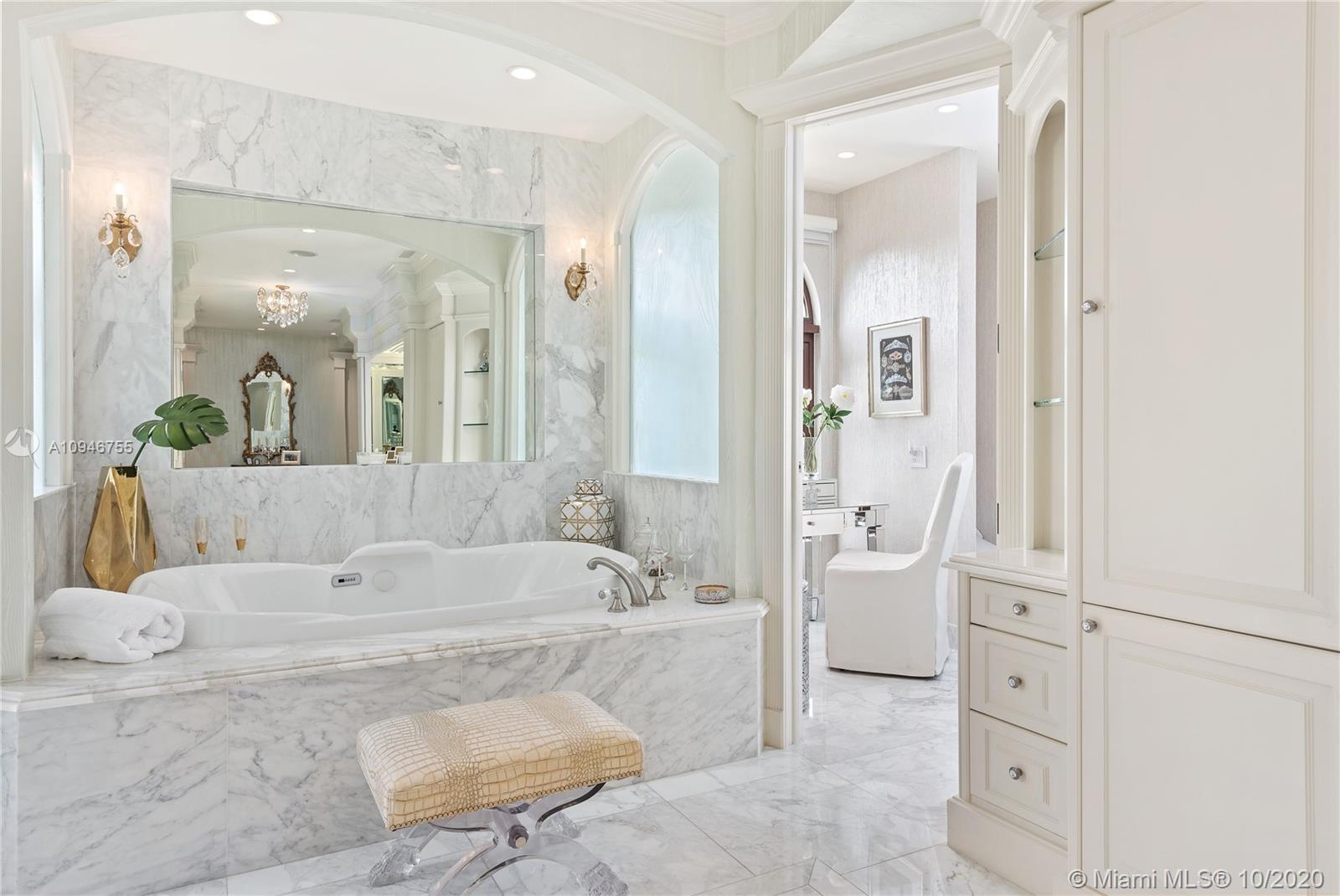 INDIAN CREEK GOLF CLUB IS - Residential