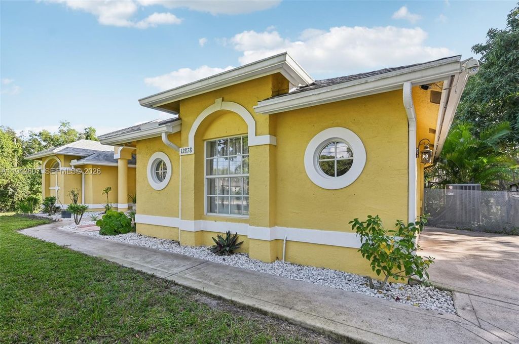 Photo of 12878 N 77th Pl N, West Palm Beach, FL 33412 (MLS # A11942607)