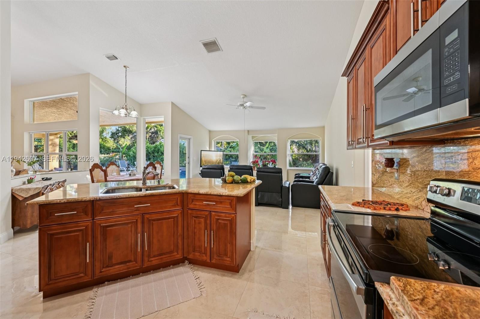 ACREAGE - Residential