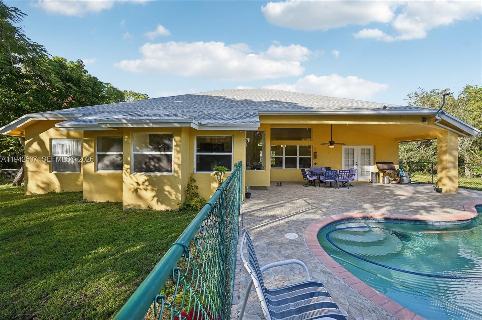 ACREAGE - Residential