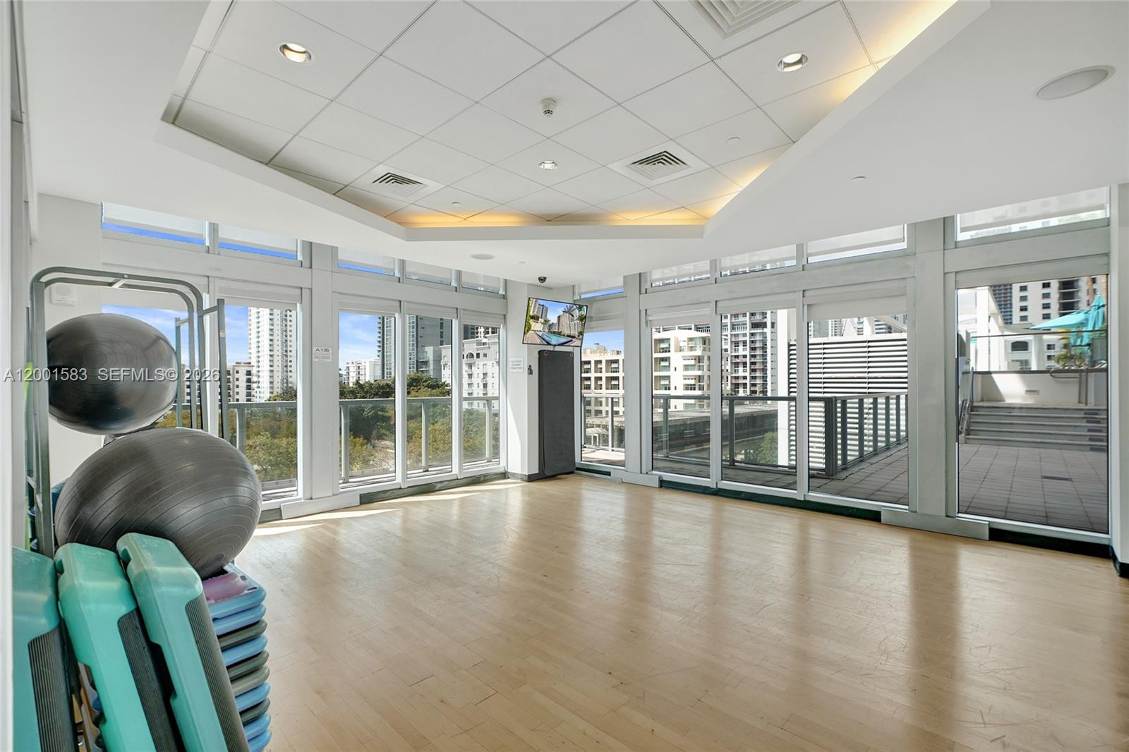 THE AXIS ON BRICKELL II C - Residential Lease