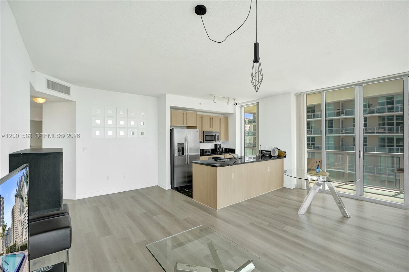 THE AXIS ON BRICKELL II C - Residential Lease