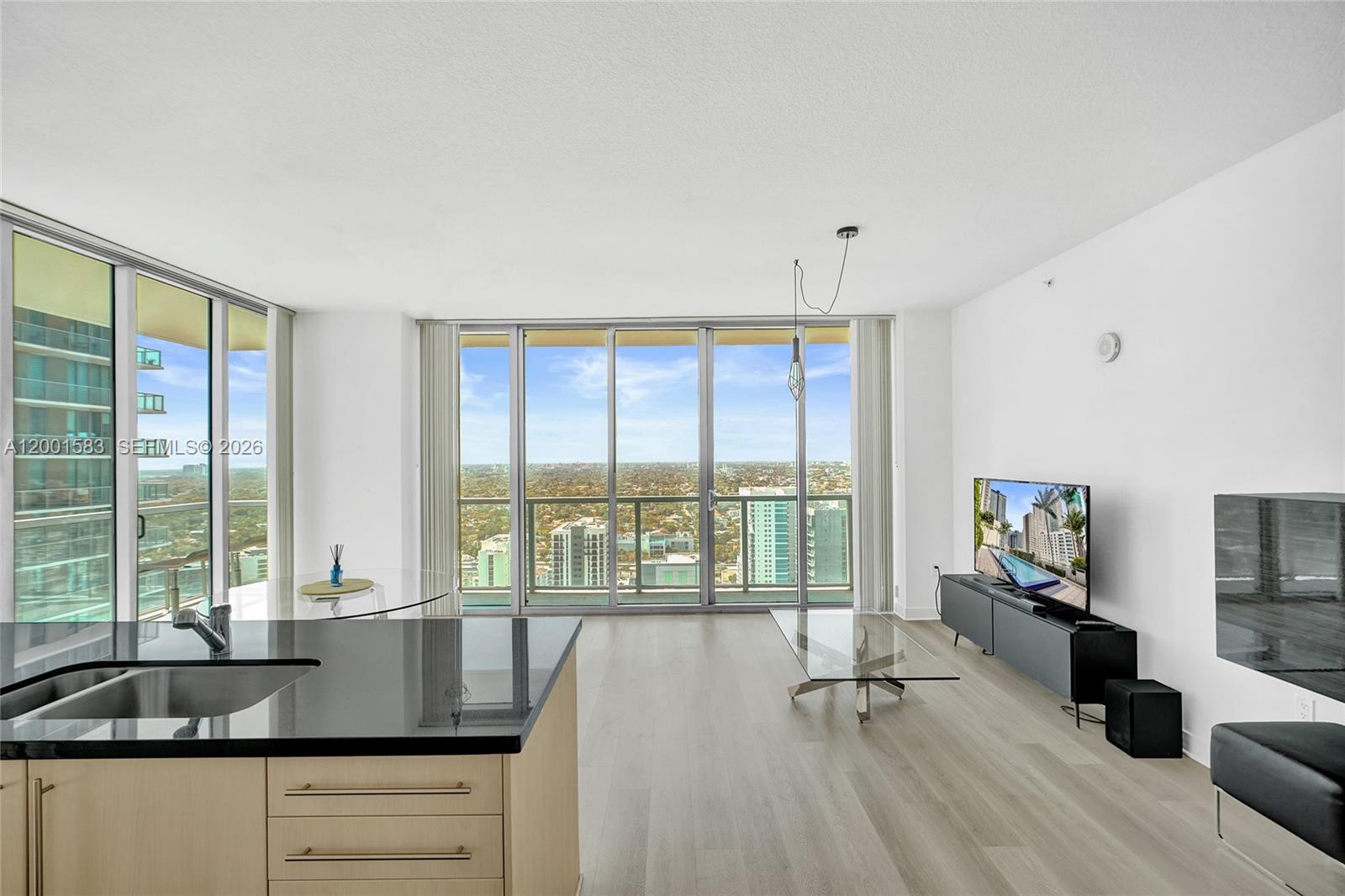 THE AXIS ON BRICKELL II C - Residential Lease