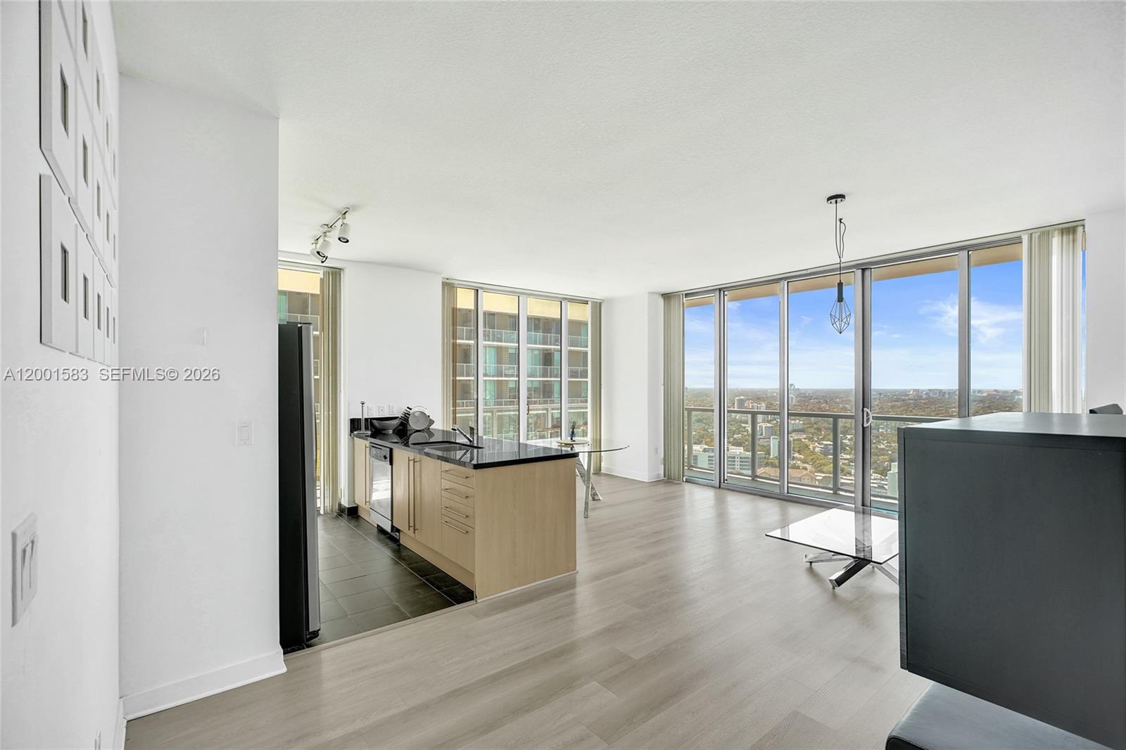 THE AXIS ON BRICKELL II C - Residential Lease