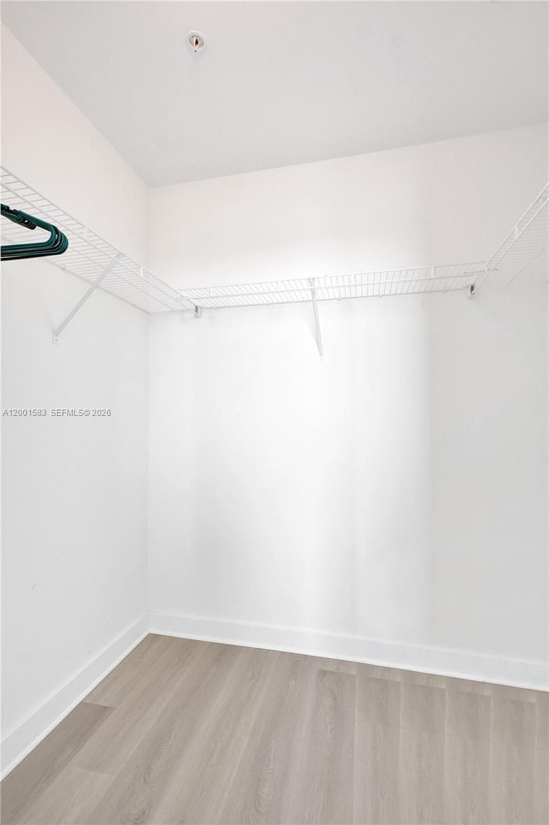 THE AXIS ON BRICKELL II C - Residential Lease
