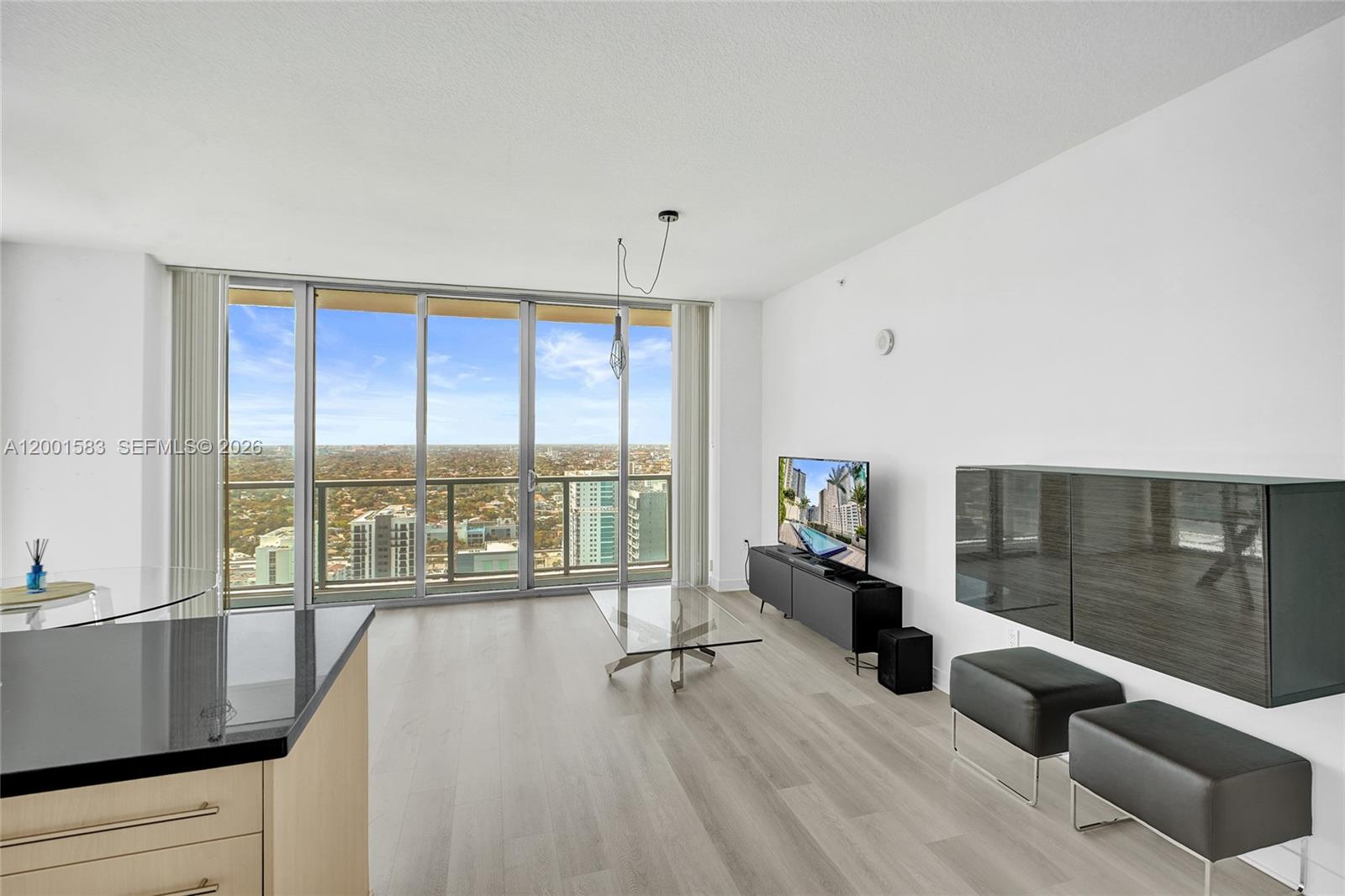 THE AXIS ON BRICKELL II C - Residential Lease