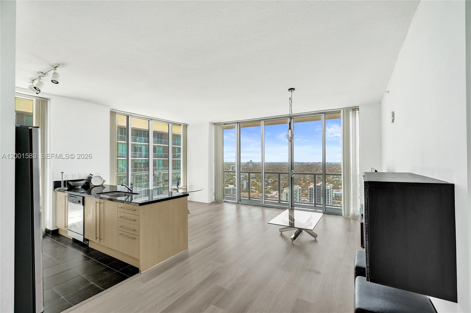 THE AXIS ON BRICKELL II C - Residential Lease