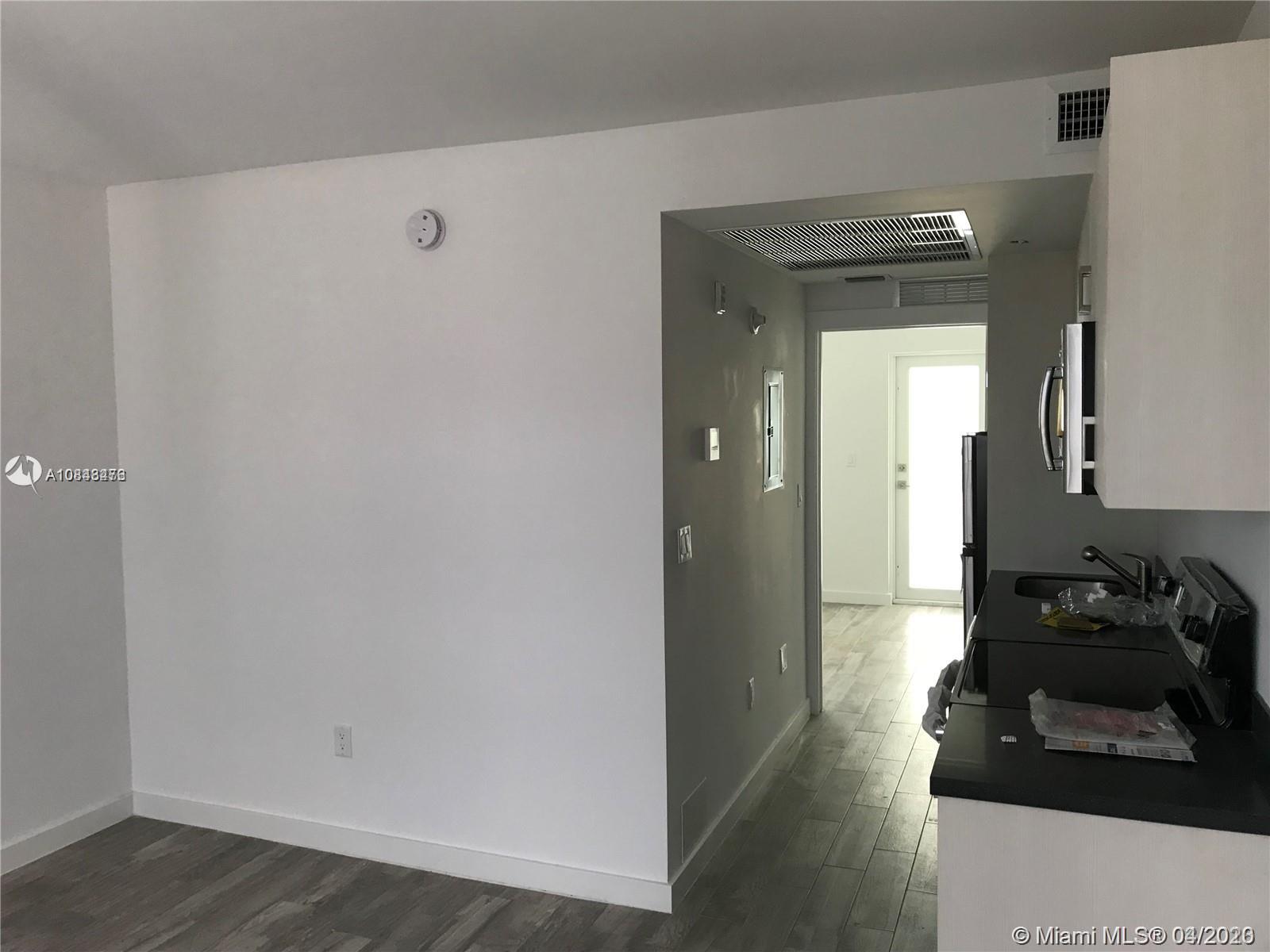 1035 Euclid - Residential Lease