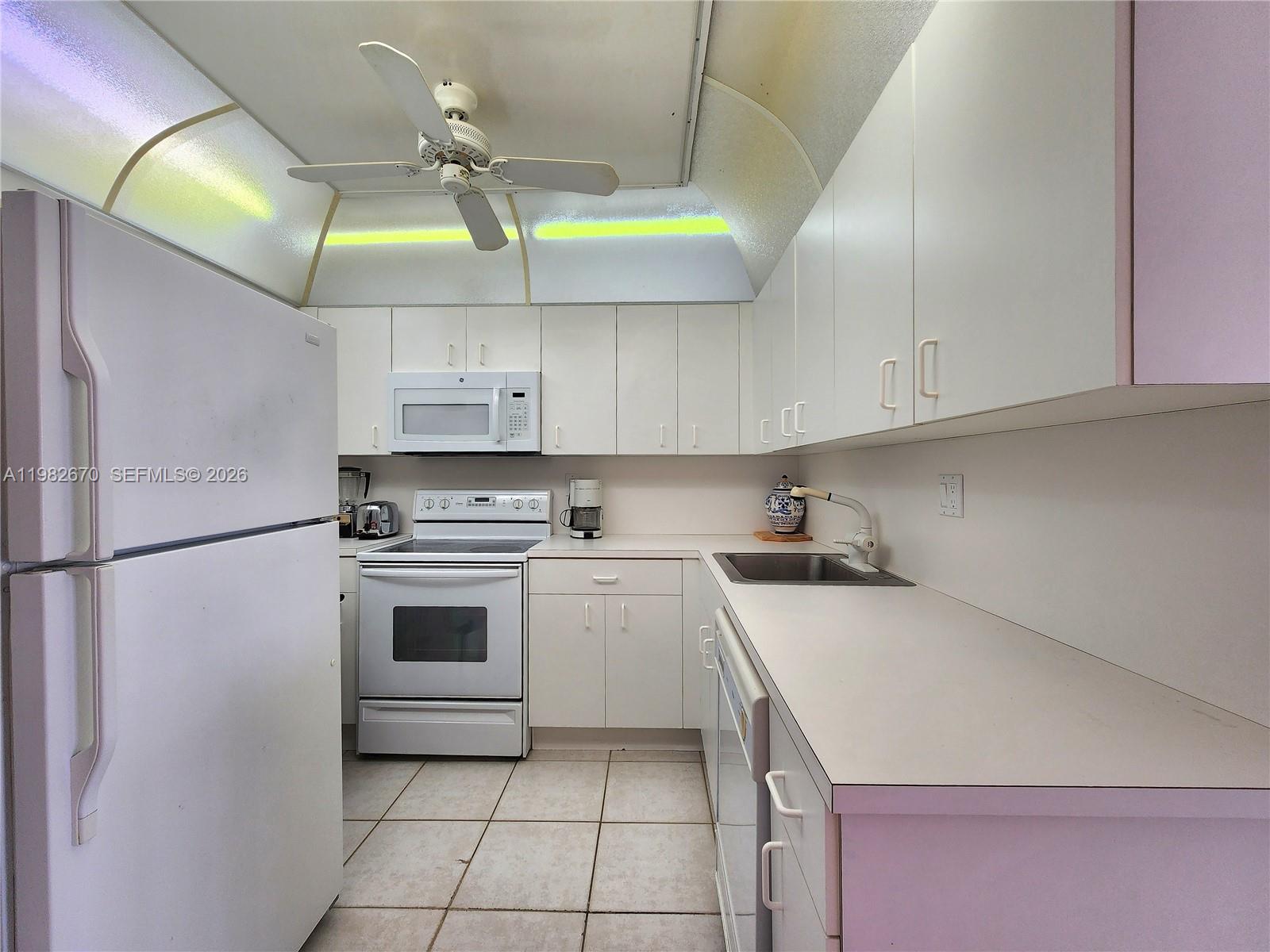 SEA AIR TOWERS CONDO - Residential