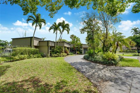 610 Lake Dasha Cir Plantation FL 33324
