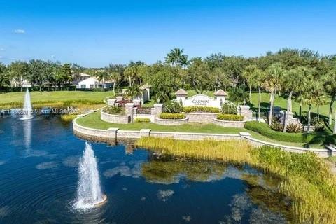 CANYON LAKES 6 - Residential