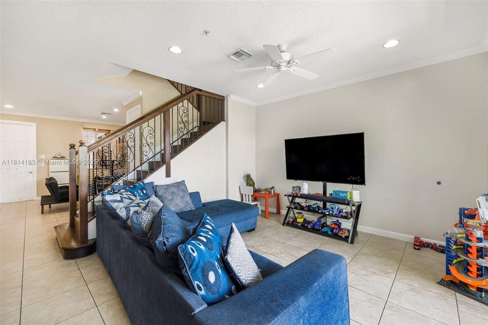 VILLA CASTILLE CONDO - Residential