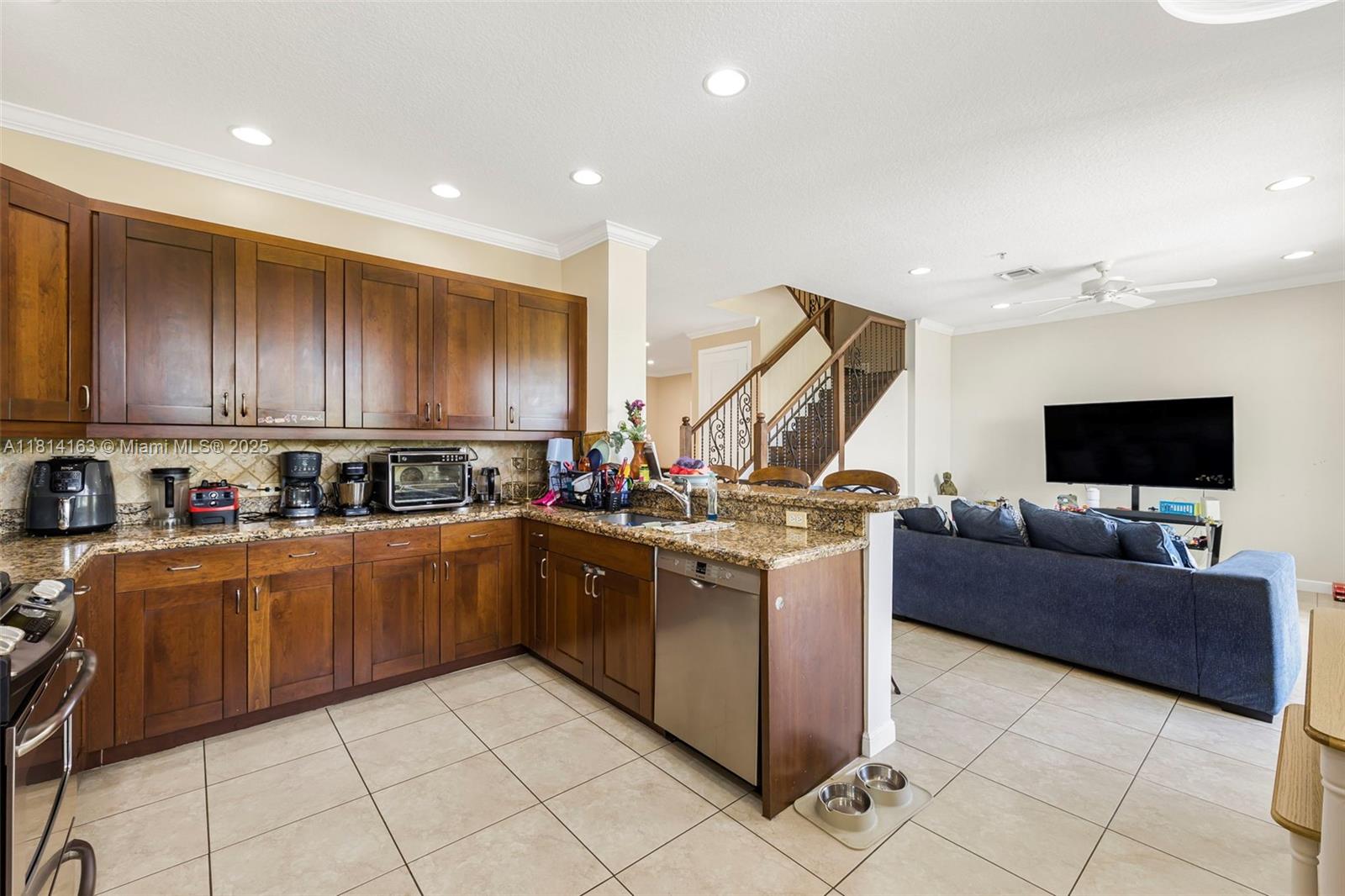 VILLA CASTILLE CONDO - Residential