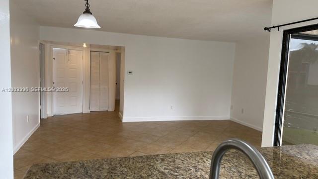 Lakeshore Condo 11 - Residential Lease