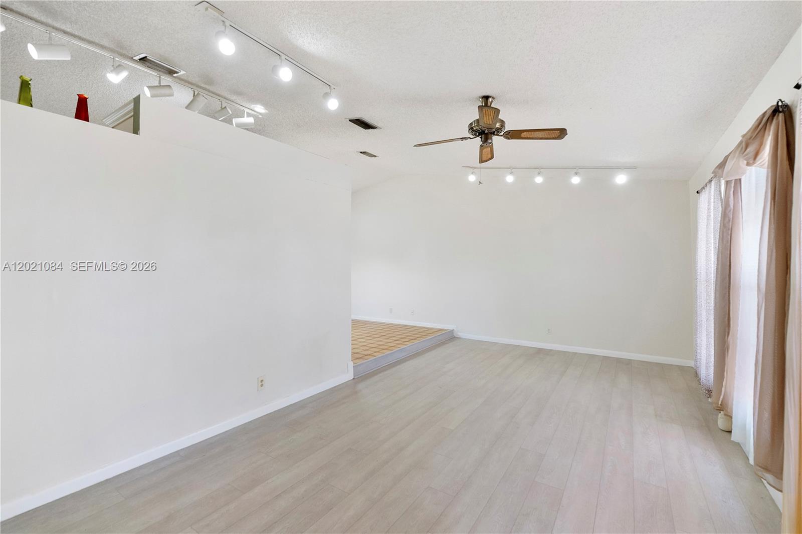 CYPRESS GLEN - Residential