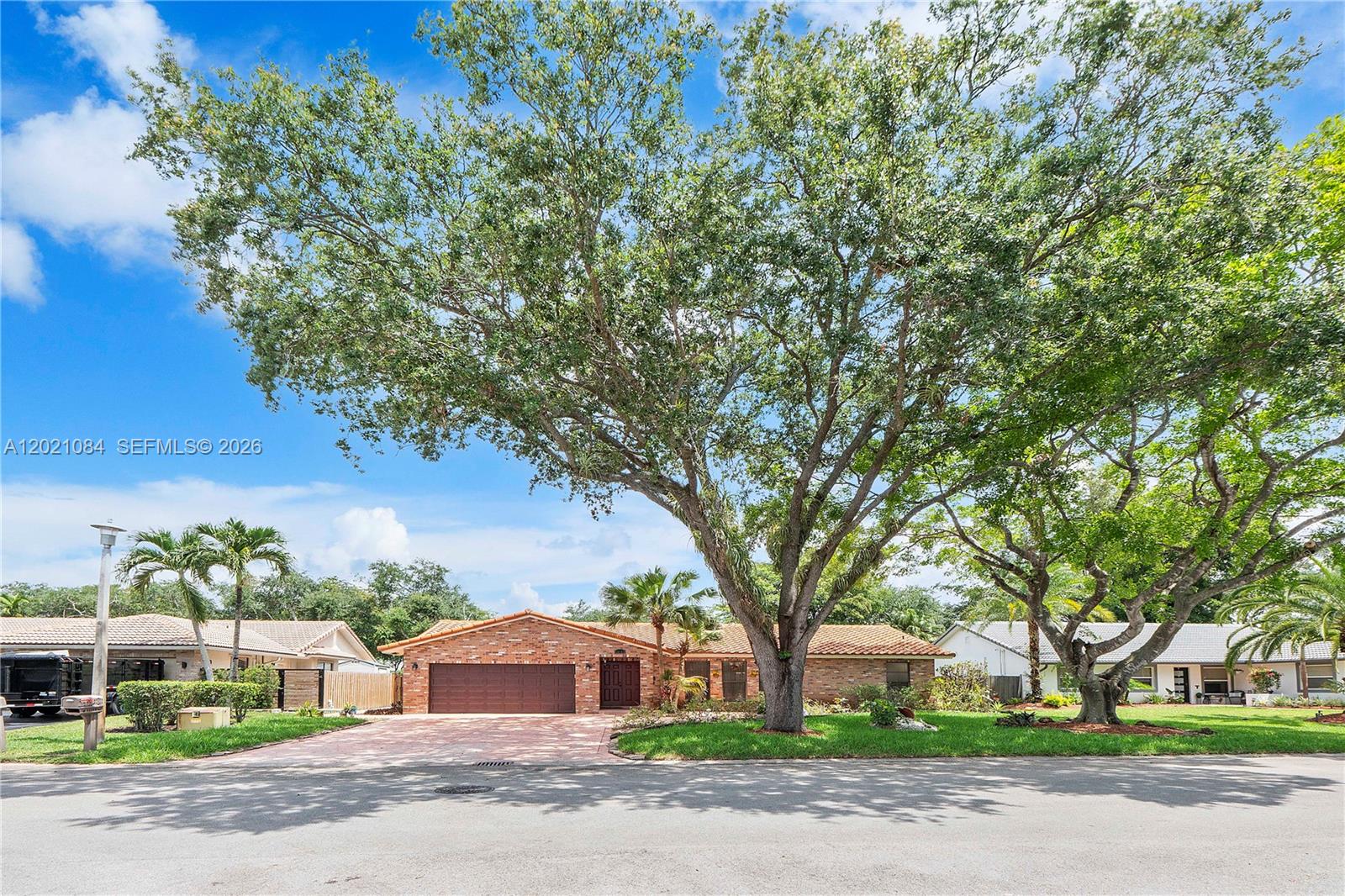 CYPRESS GLEN - Residential