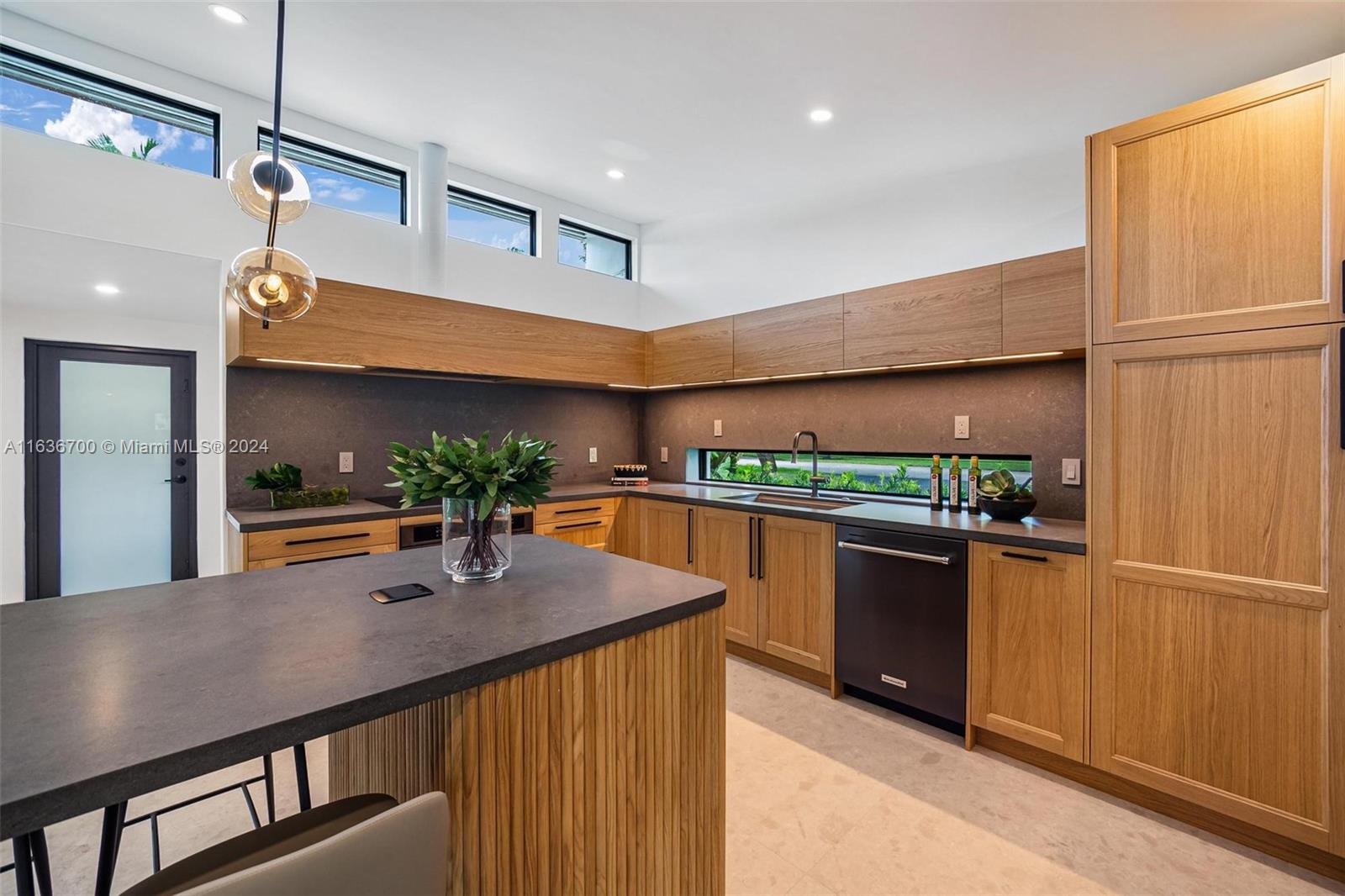 MIAMI SHORES SEC 2 - Residential