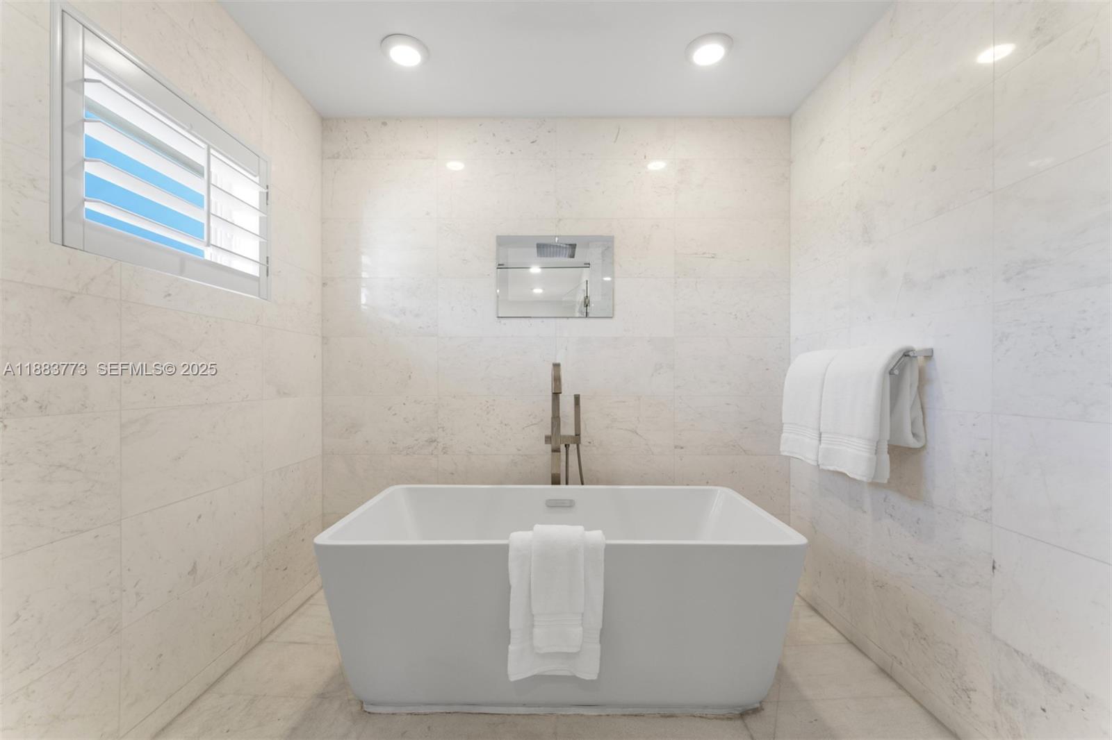 CORAL BAY SEC B - Residential