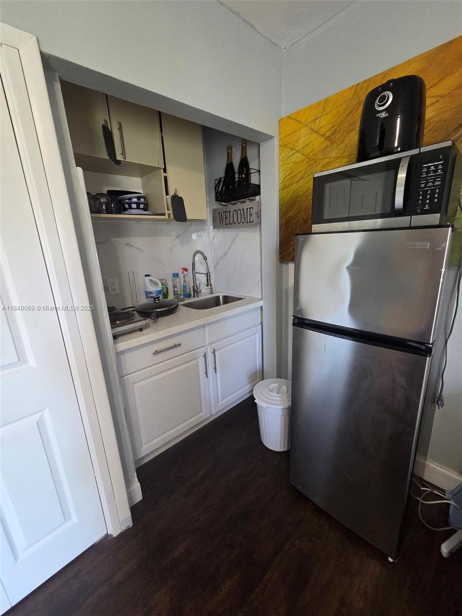 206 SW 3rd St 2