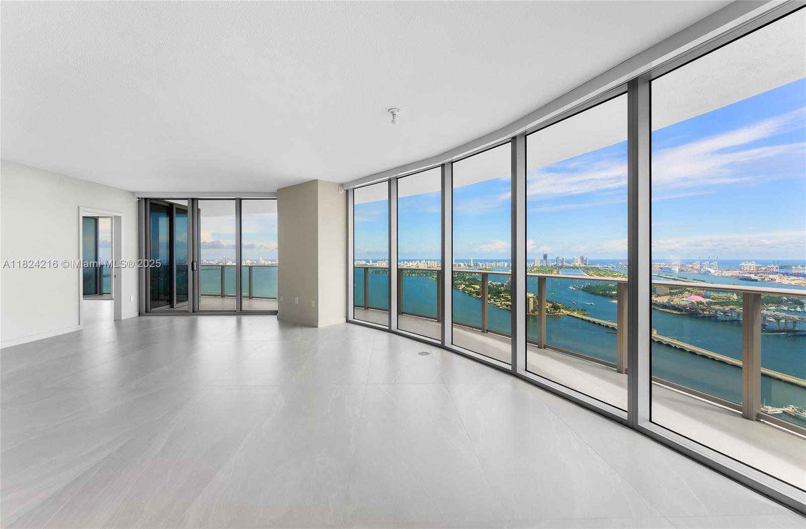 488 NE 18 St 4112