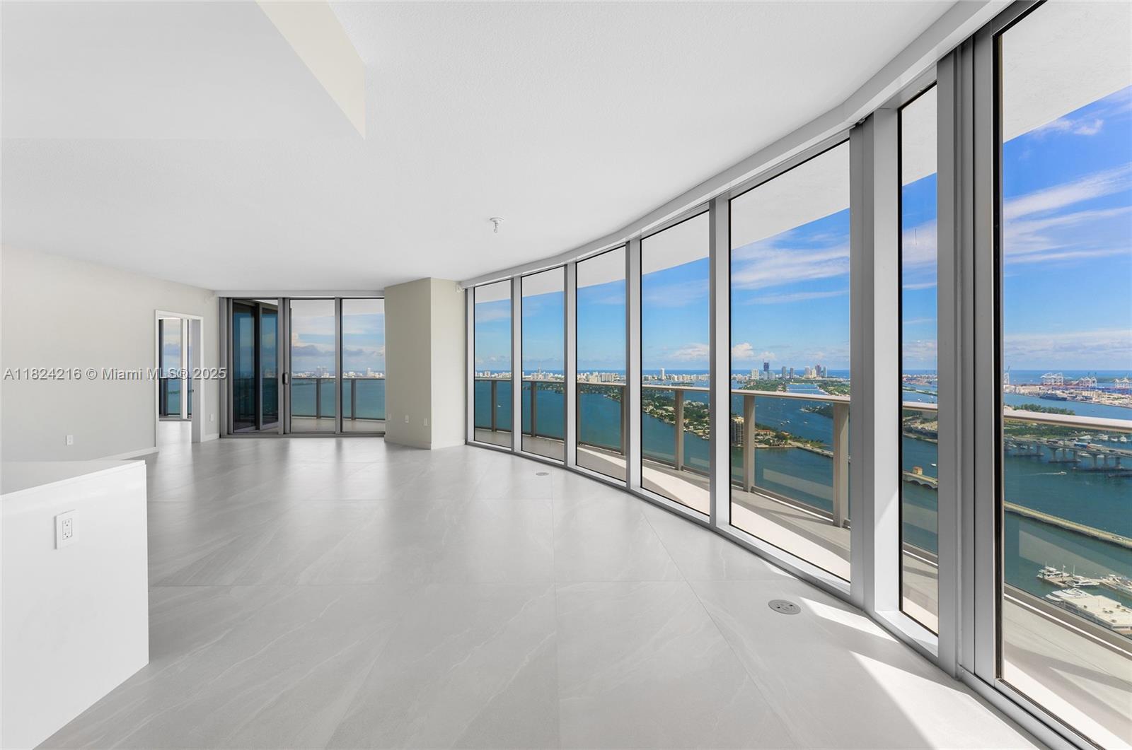 488 NE 18 St 4112