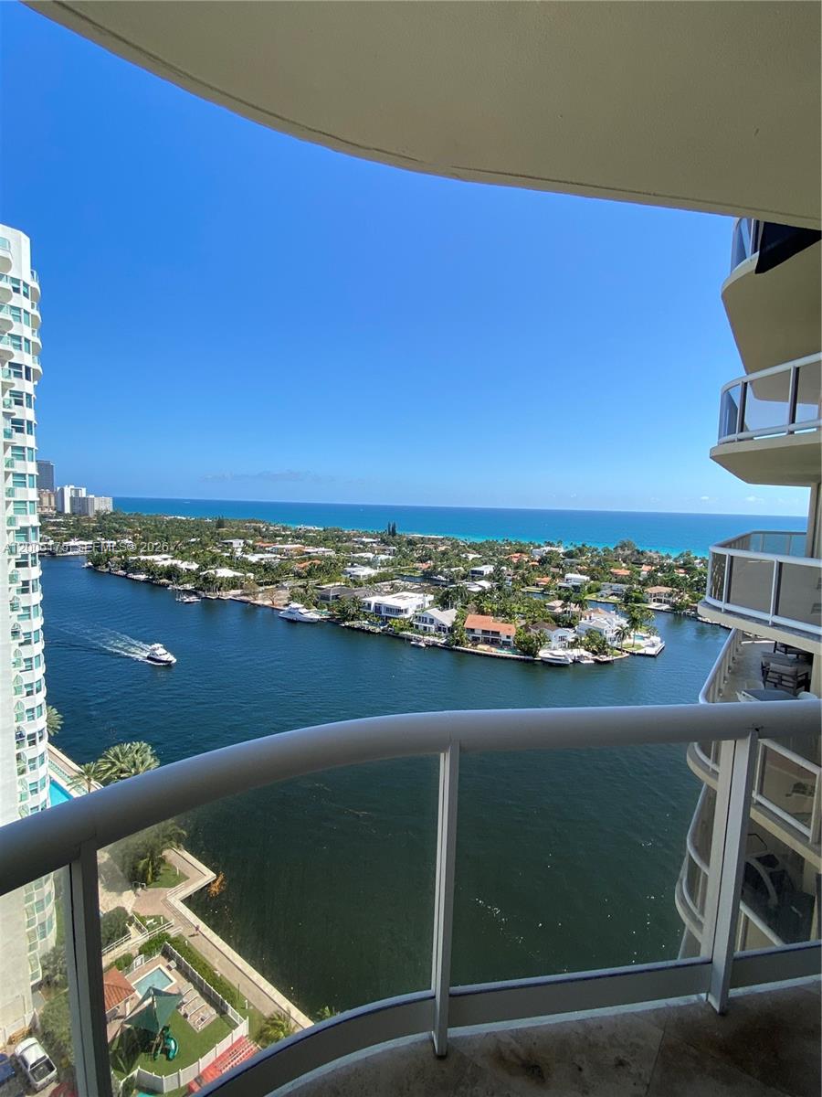 TERRACES NORTH TURNBERRY - Residential