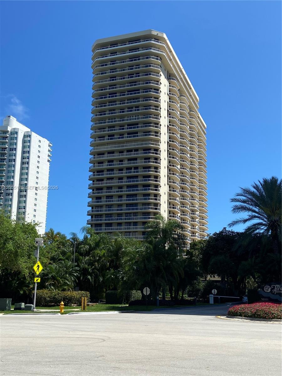 TERRACES NORTH TURNBERRY - Residential