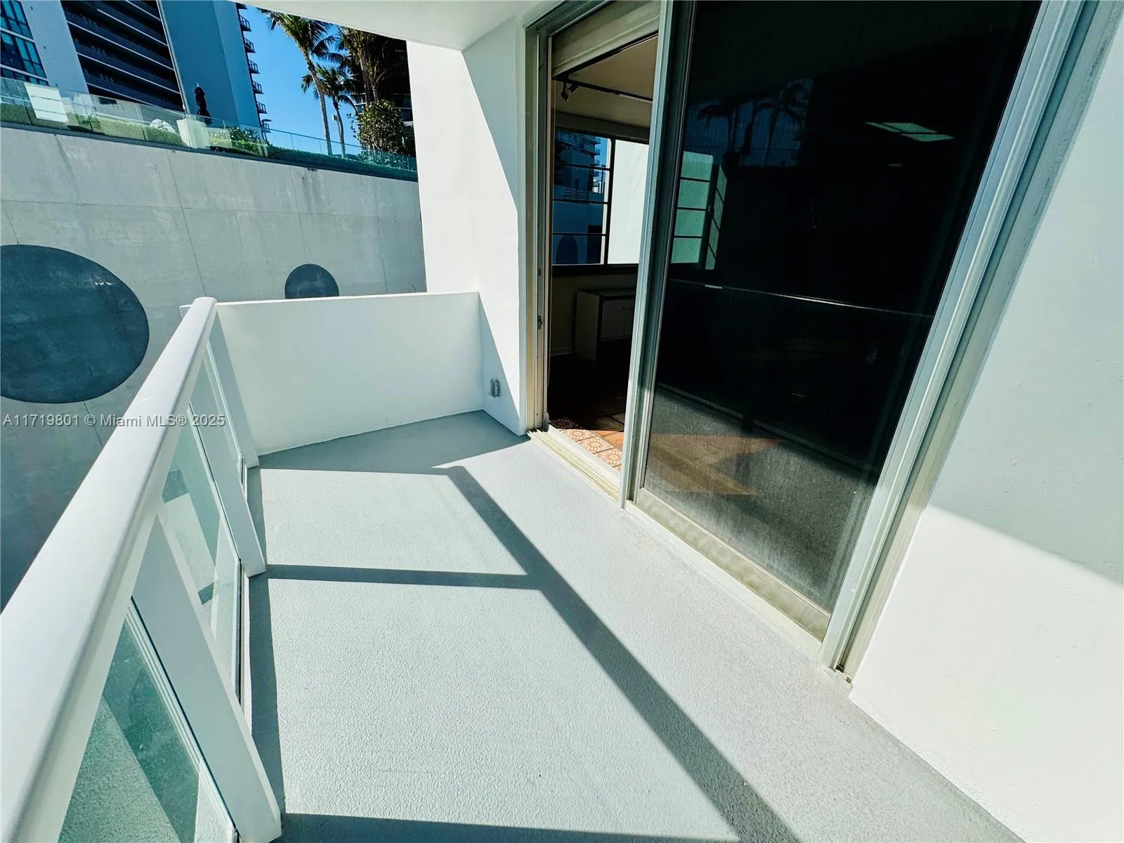 Miami, Florida 33137, United States, 1 Bedroom Bedrooms, ,1 BathroomBathrooms,Residential,Pending,20305