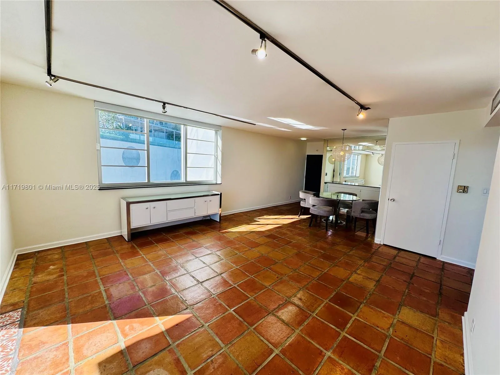 Miami, Florida 33137, United States, 1 Bedroom Bedrooms, ,1 BathroomBathrooms,Residential,Pending,20305